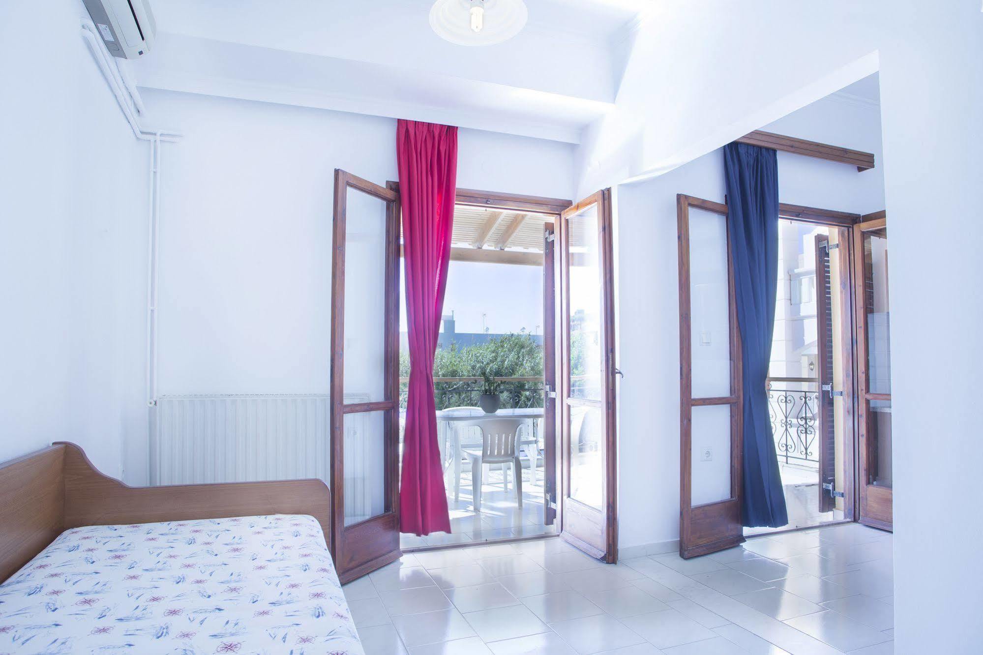 Artemis Hotel Apartments 헐소니소스 외부 사진