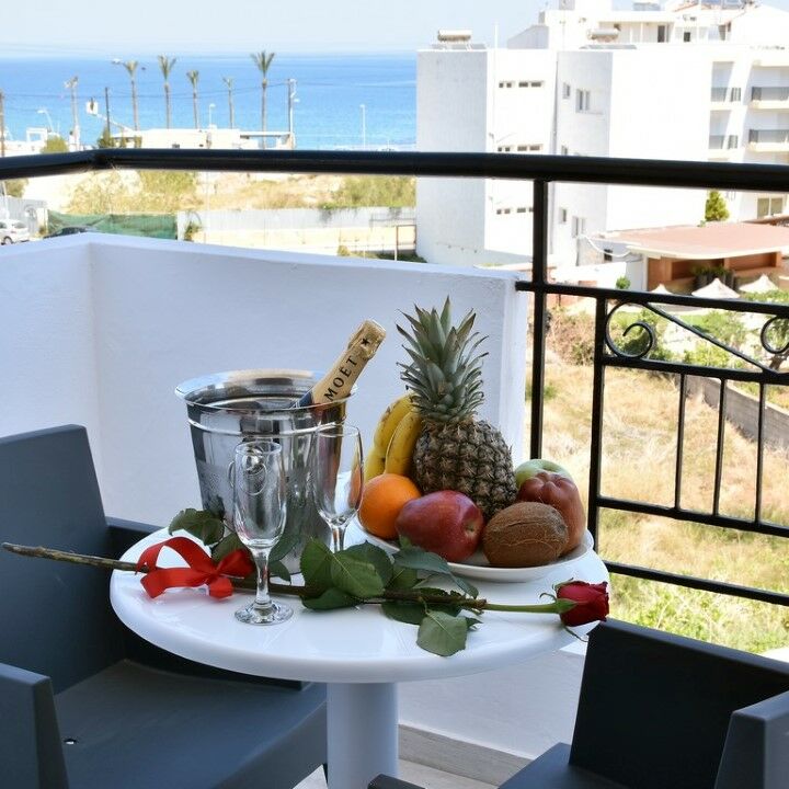 Artemis Hotel Apartments 헐소니소스 외부 사진